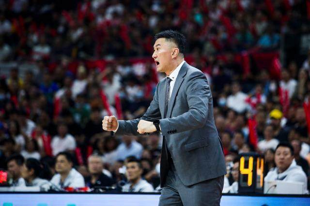 kaiyun手机版-年轻人沉迷游戏引杜锋不满 惨淡进攻令他不堪回首