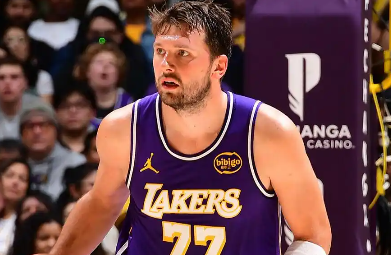 kaiyun手机版-湖人127-113战胜骑士 球员评价：4人优秀，3人及格，2人低迷